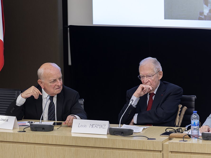 <strong>M. François LONCLE et M. Louis MERMAZ</strong> • photo : Rémy SALAÜN <small>© IPMF</small>