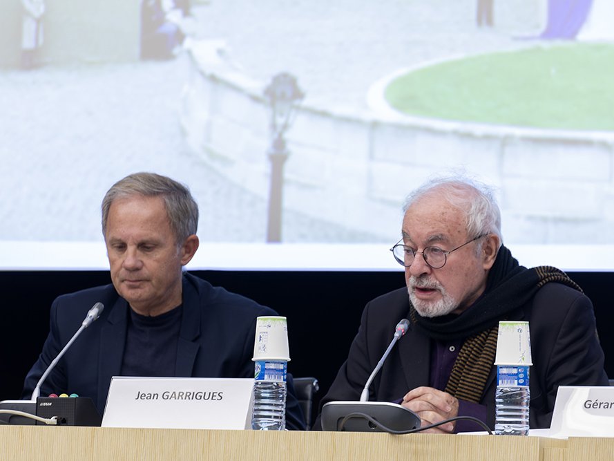 <strong>M. Jean GARRIGUES et M. Gérard BOSSUAT</strong> • photo : Rémy SALAÜN <small>© IPMF</small>