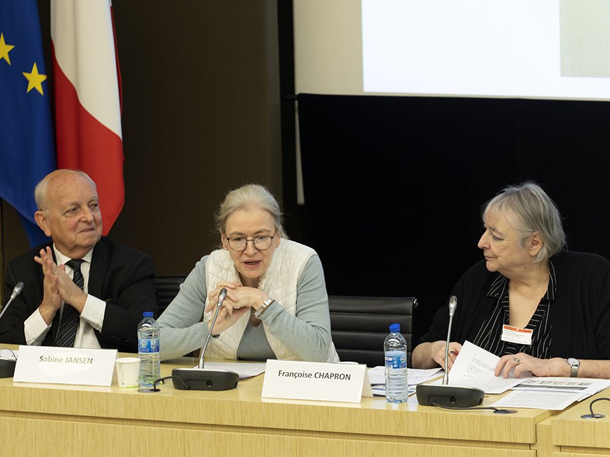 <strong>Intervention de M<sup class="typo_exposants">me</sup> Sabine JANSEN</strong> • photo : Rémy SALAÜN <small>© IPMF</small>